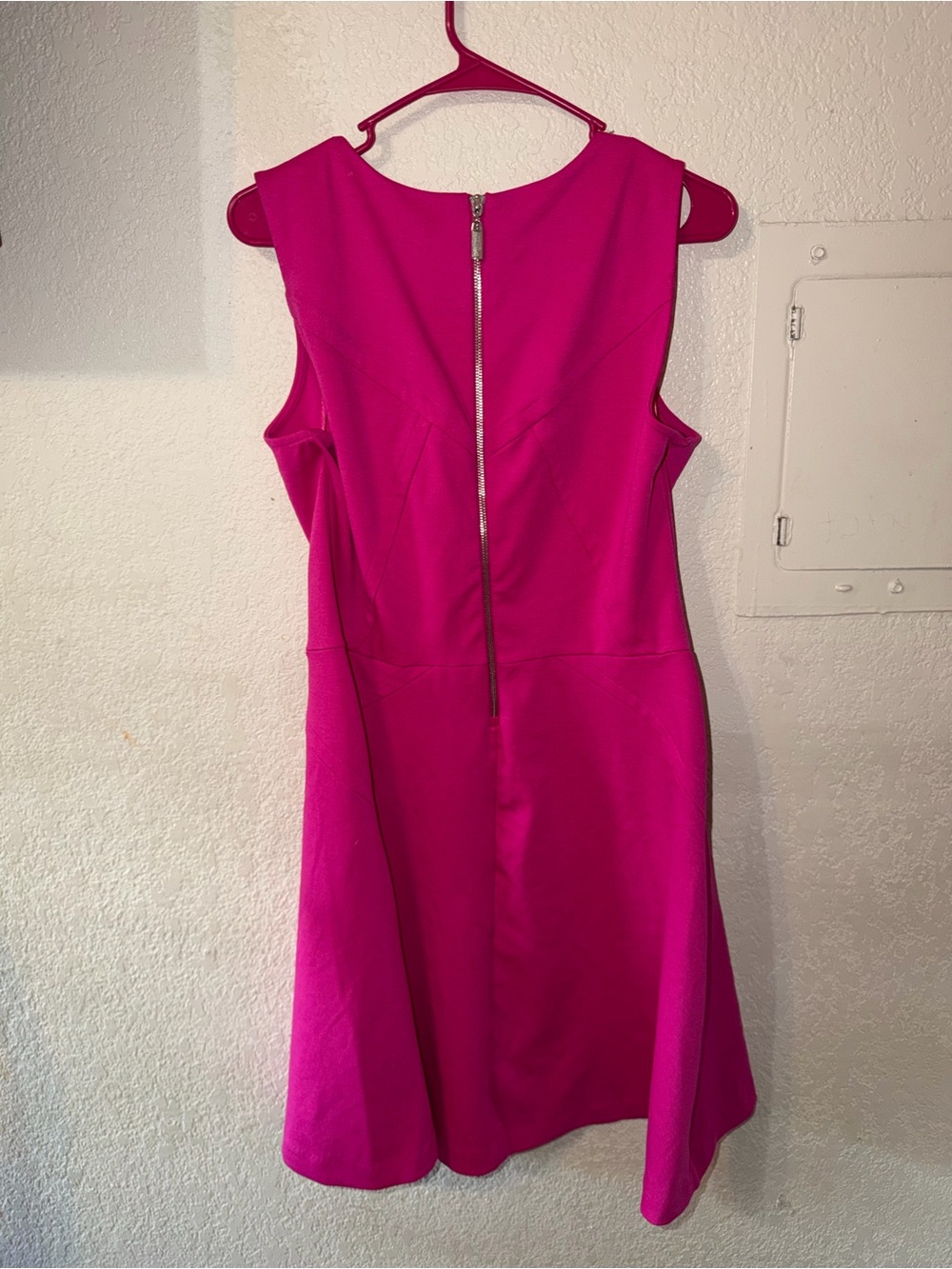 Jennifer Lopez Sleeveless Fit-and-Flare Dress in Hot Pink - Picture 4 of 4
